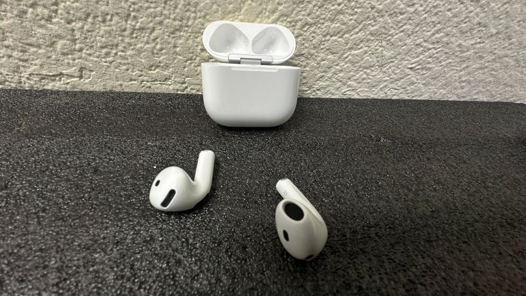 Объявление Apple airpods 4 with active noise cancellation Б/У