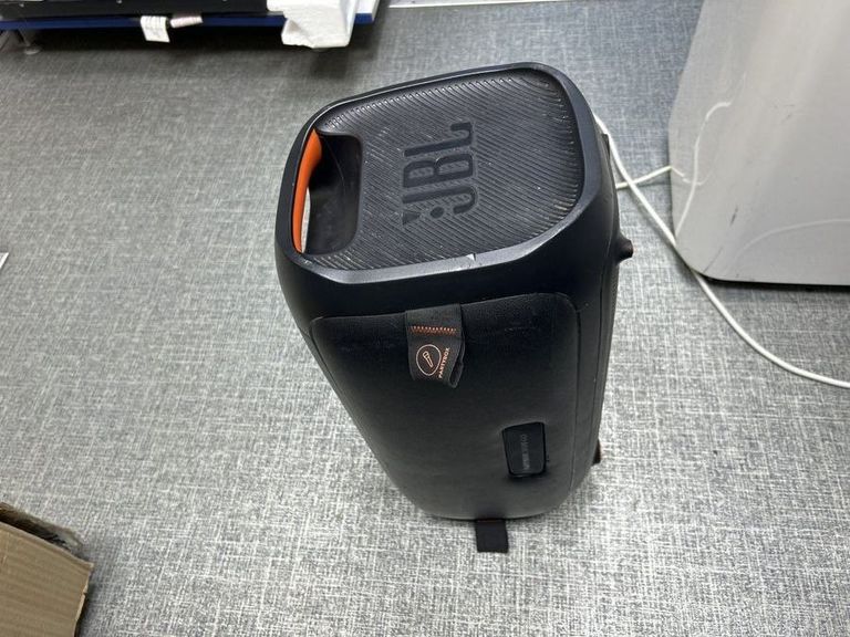 Купити Jbl partybox on-the-go Б/У