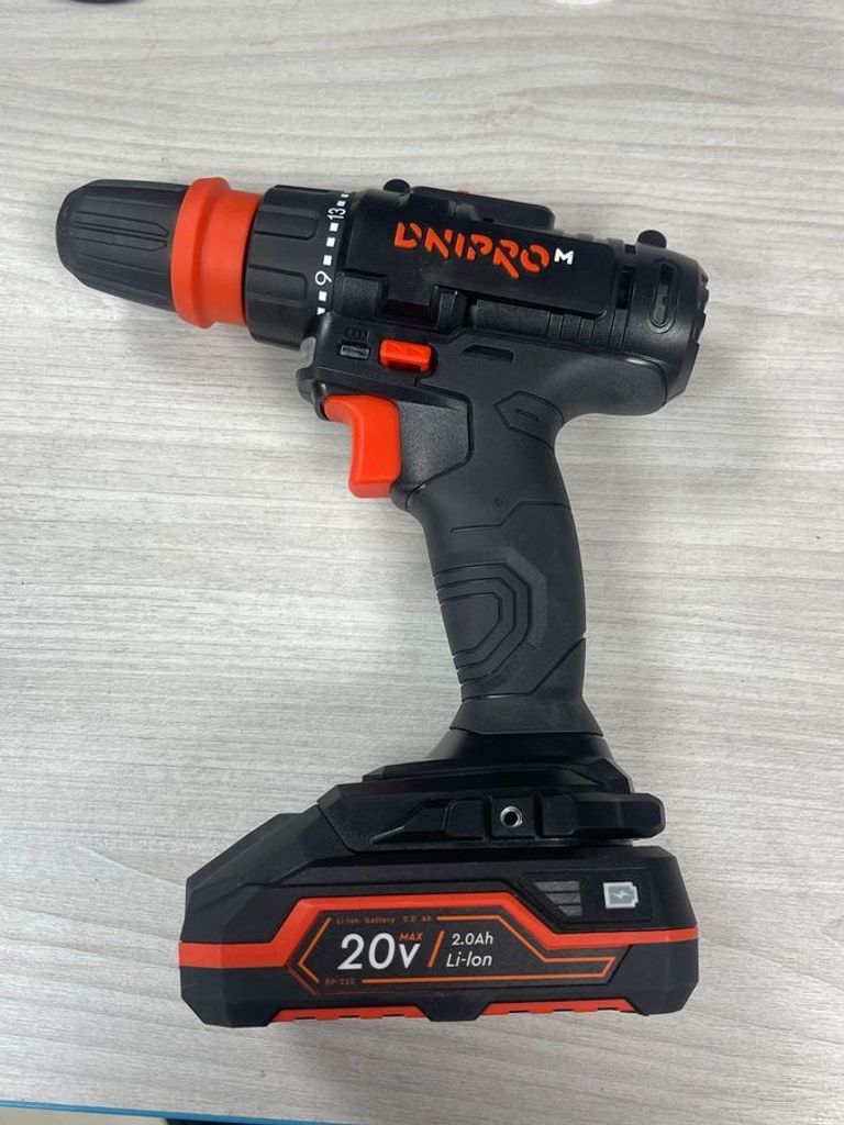 Купити Dnipro-M cd-218q 1акб 2ah зп Б/У