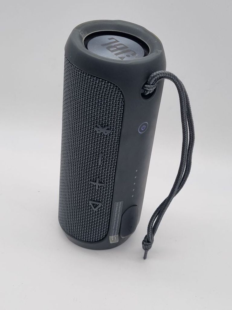 Объявление Jbl flip essential Б/У