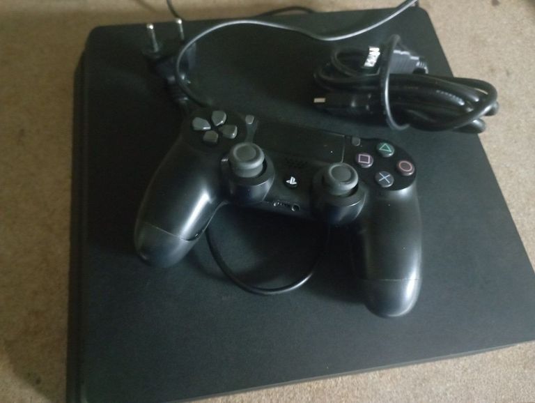 Купити Sony playstation 4 500gb Б/У