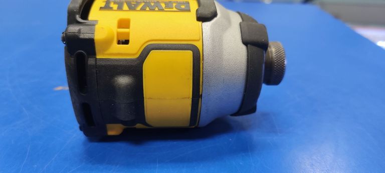 Дешево Dewalt DCF850E2T з ломбарду