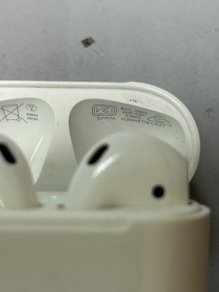 Оголошення Apple airpods 2nd generation a1602, a2031, a2032 Б/У