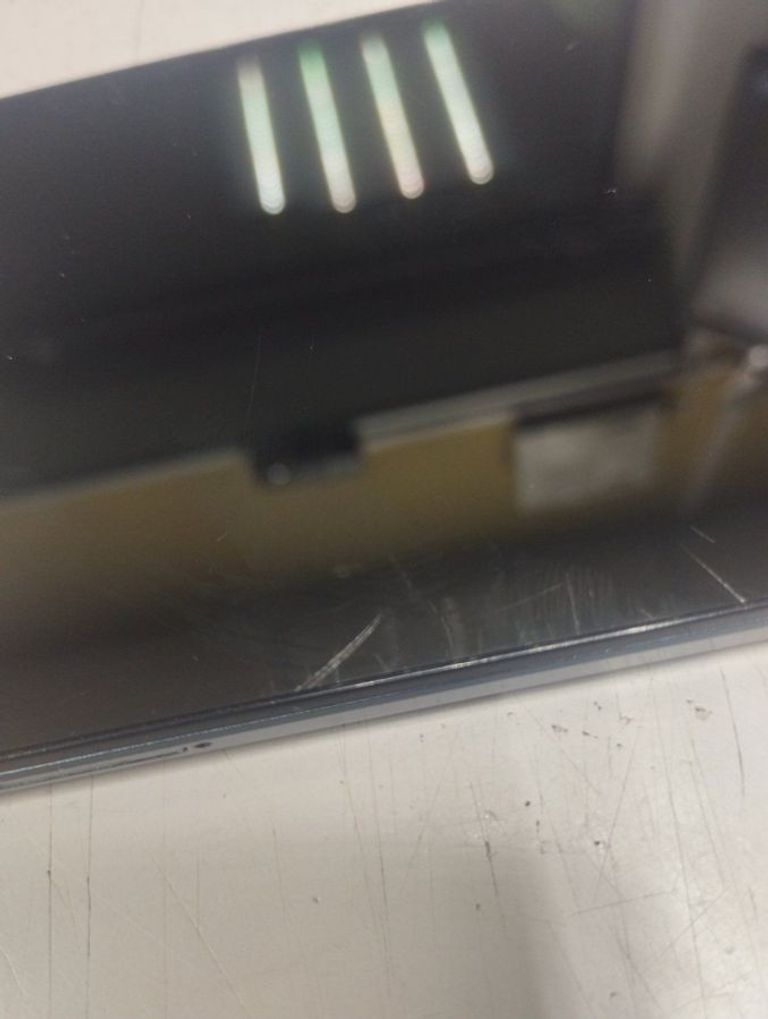 Дешево Motorola moto e13 2/64gb з ломбарду