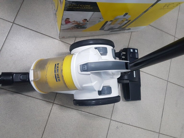 Объявление Karcher VC 3 Premium White (1.198-135.0) Б/У