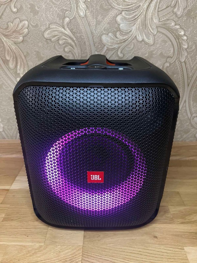 Купити Jbl Partybox Encore Essential (JBLPBENCOREESS) Б/У