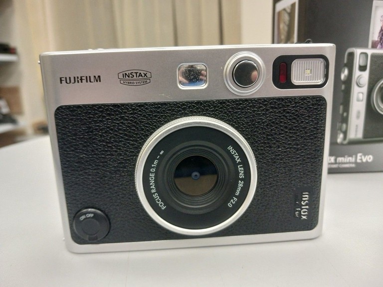 Объявление Fujifilm instax mini evo Б/У