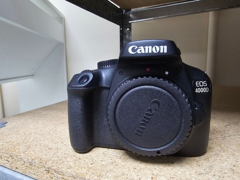 Canon eos 4000d + ef-s 18-55mm macro 0-25m 0,8ft Код:01-200939990. Изображение 7