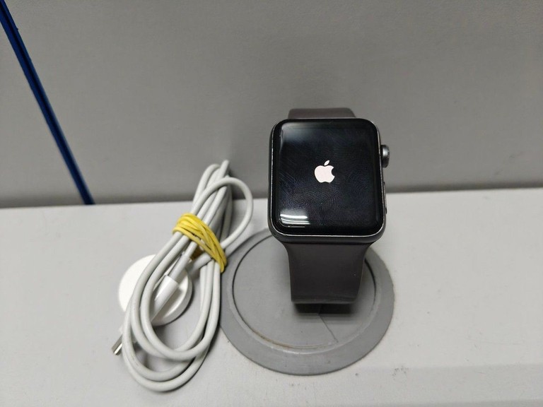 Купить Apple watch series 3 gps 42mm aluminium case a1859 Б/У