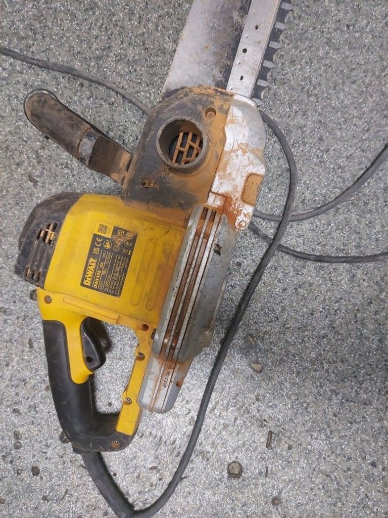 Дешиво Dewalt DWE398 с ломбарда