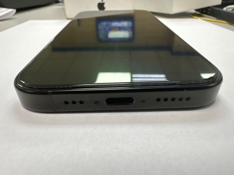 Apple iphone 16 pro 128gb Код:01-201037602. Зображення 6