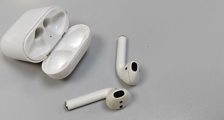 Дешево Apple airpods 2nd generation a1602, a2031, a2032 з ломбарду