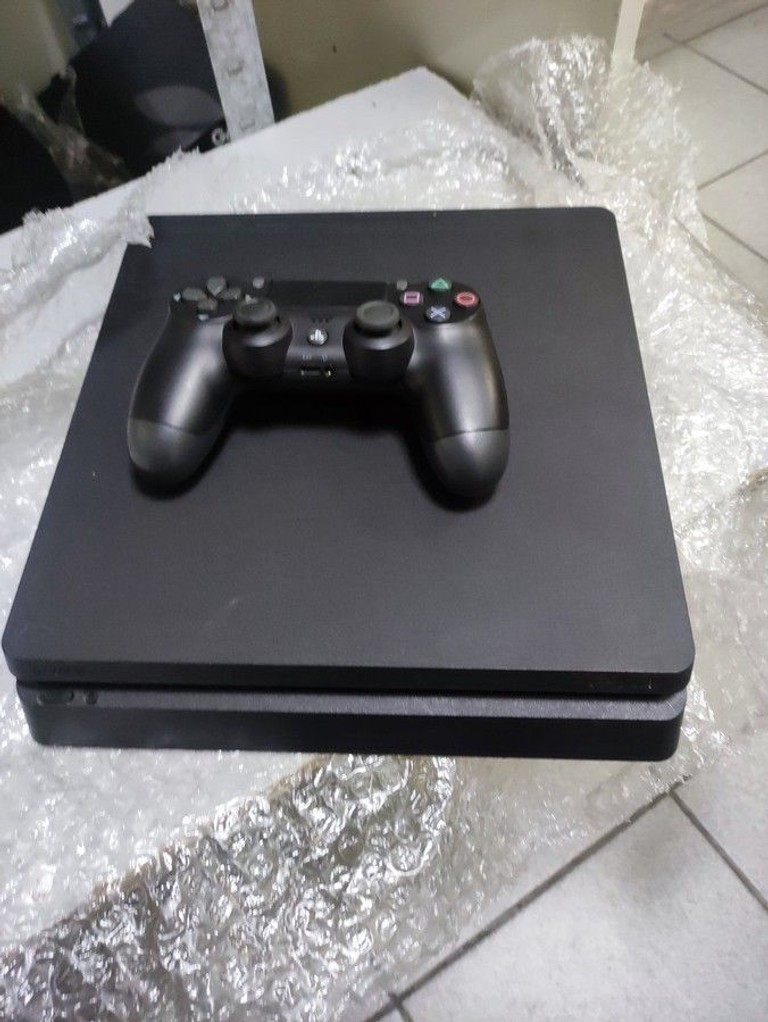 Купити Sony playstation 4 slim 500gb Б/У