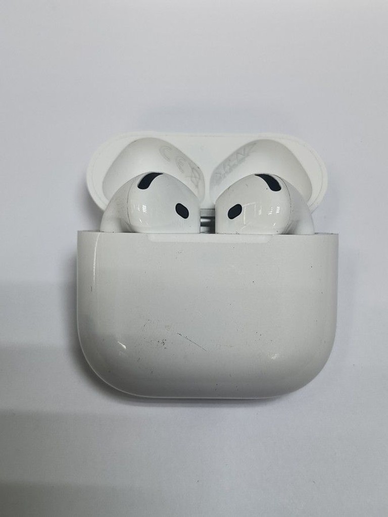 Дешево Apple airpods 4 з ломбарду