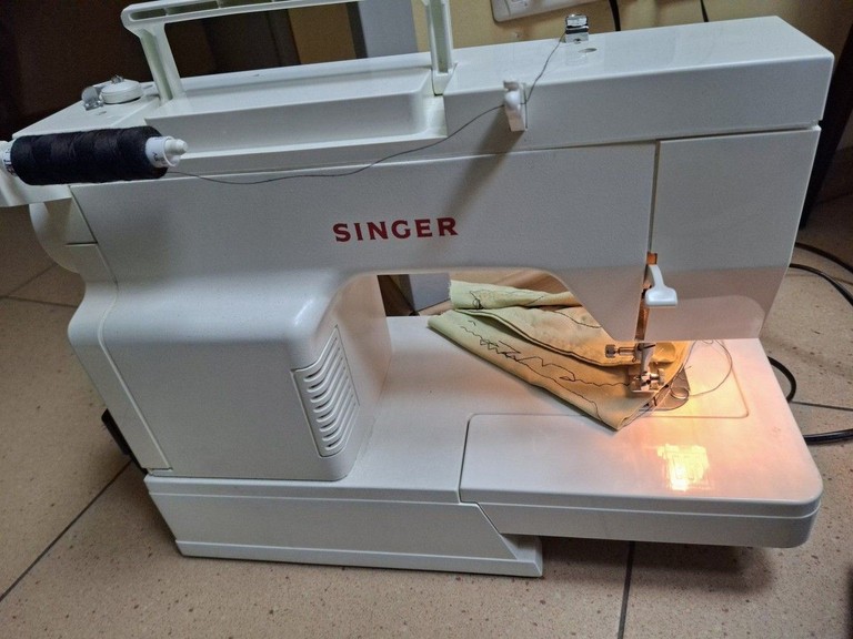 Дешиво Singer 2808 с ломбарда