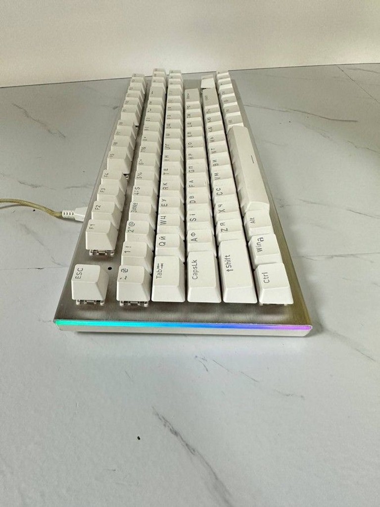 Дешево Hator gravity x tkl з ломбарду