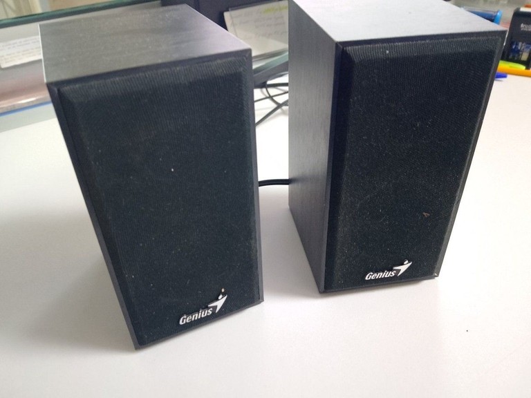 Дешиво Genius SP-HF180 Black с ломбарда