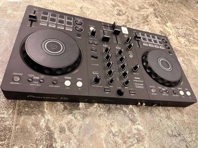 Дешево Pioneer DDJ-FLX4 з ломбарду