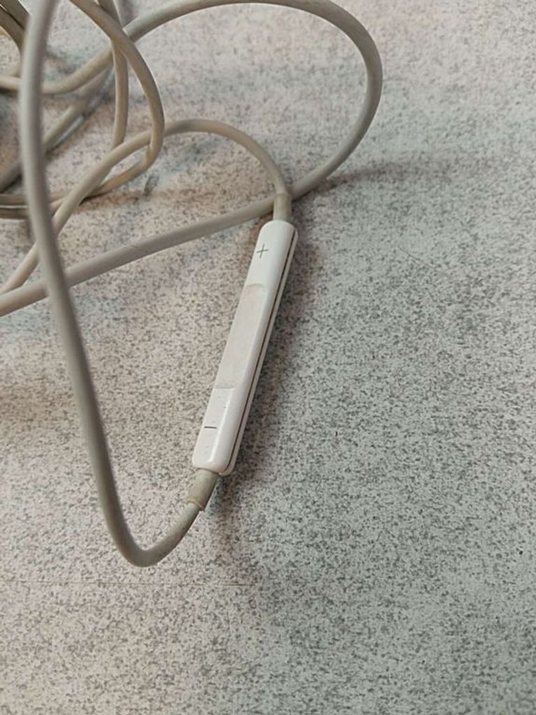 Дешево Apple earpods lightning з ломбарду