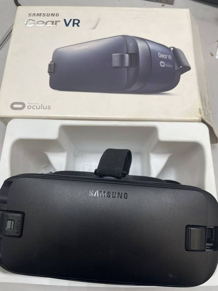 Samsung gear vr (sm-r323)