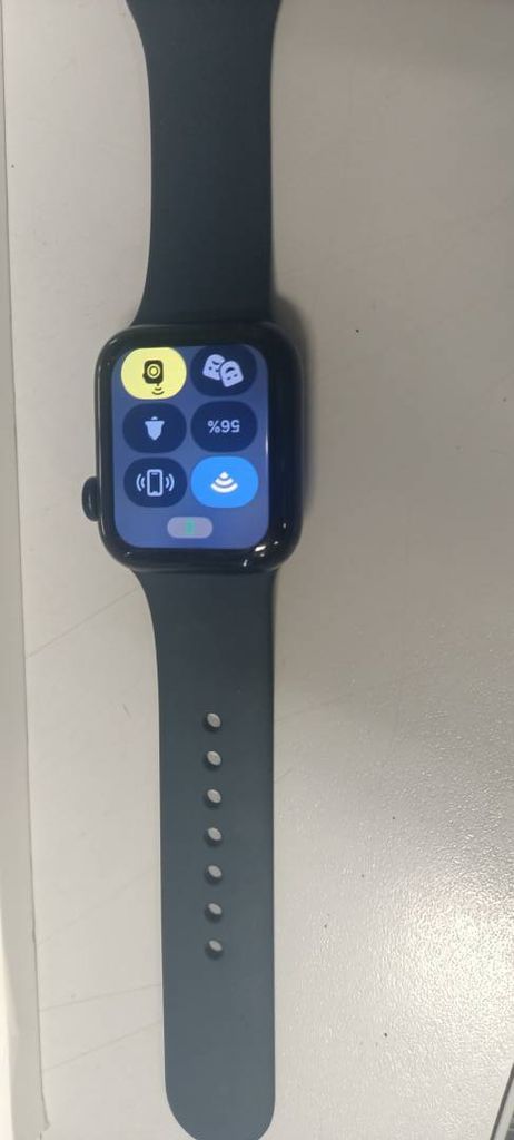 Apple watch se 2 gps 40mm aluminum case with sport