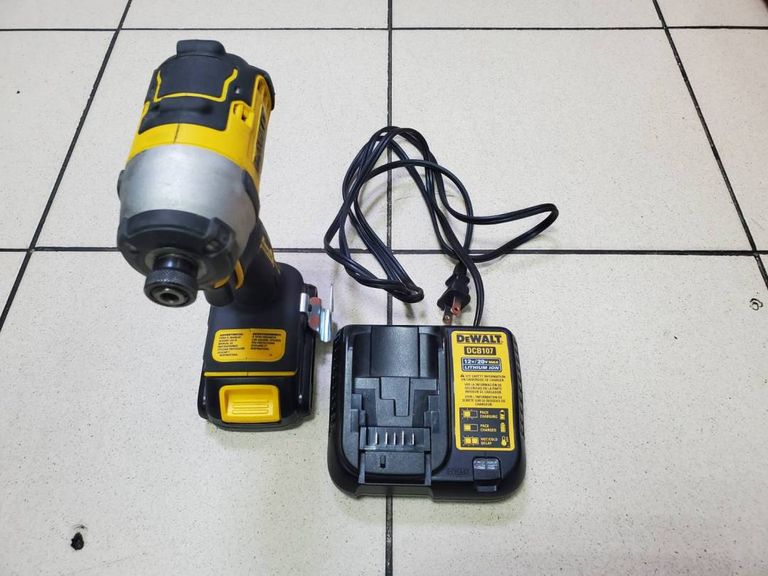 Dewalt dcf 809d2t 2акб 20v li-ion 3ah