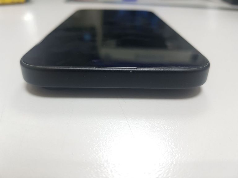 Apple iPhone 15 128GB Green Код:01-200463247. Изображение 7