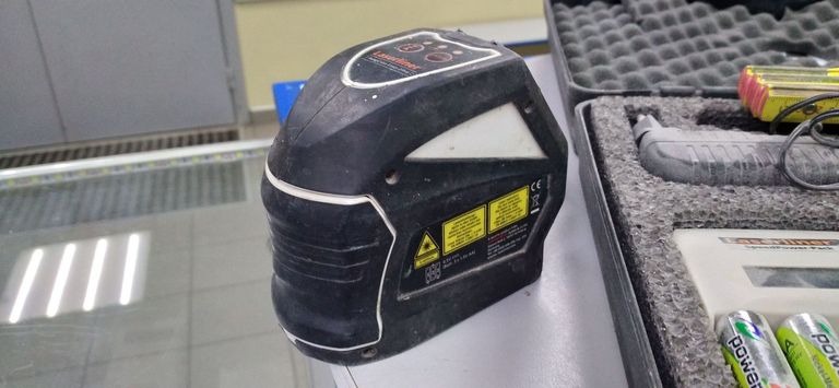 Оголошення Laserliner autocross-laser 2 pro Б/У