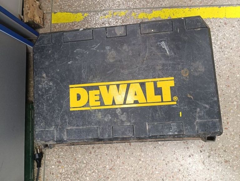 Дешево Dewalt d25830k з ломбарду