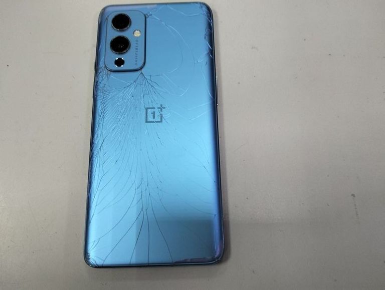 Оголошення One Plus 9 5g 8/128gb Б/У