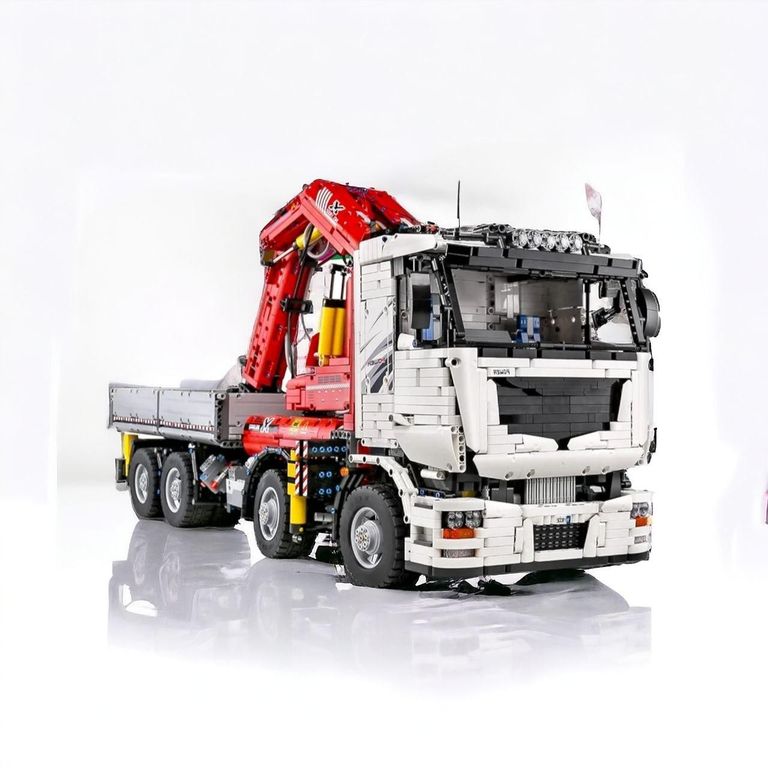 Дешево Іграшка конструктор модель автокрана Mould King 19002, для дорослих і дітей. Новий. з ломбарду