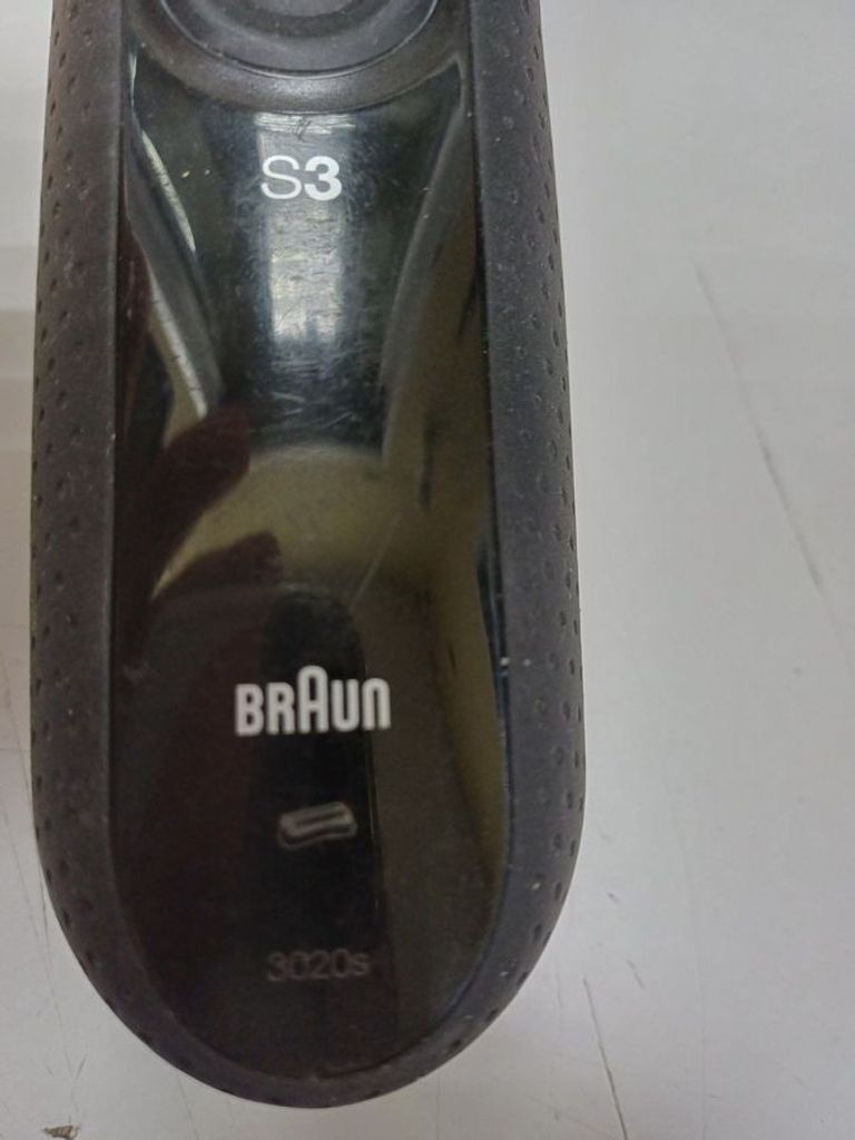 Дешево Braun Series 3 3020s White з ломбарду