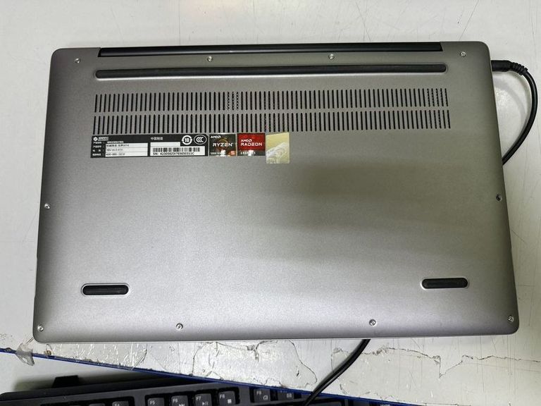 Дешиво 2E 14/ryzen 5 5500u ddr4/4gb ddr4/hdd *відсутній/ssd 1000 gb/*інтегрована с ломбарда