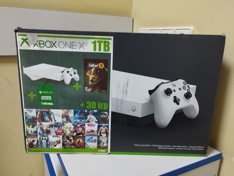 Microsoft Xbox One X 1TB White Код:01-200740062. Изображение 9