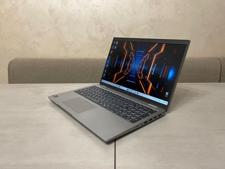 Оголошення Dell Latitude 5550, 15,6"  Б/У