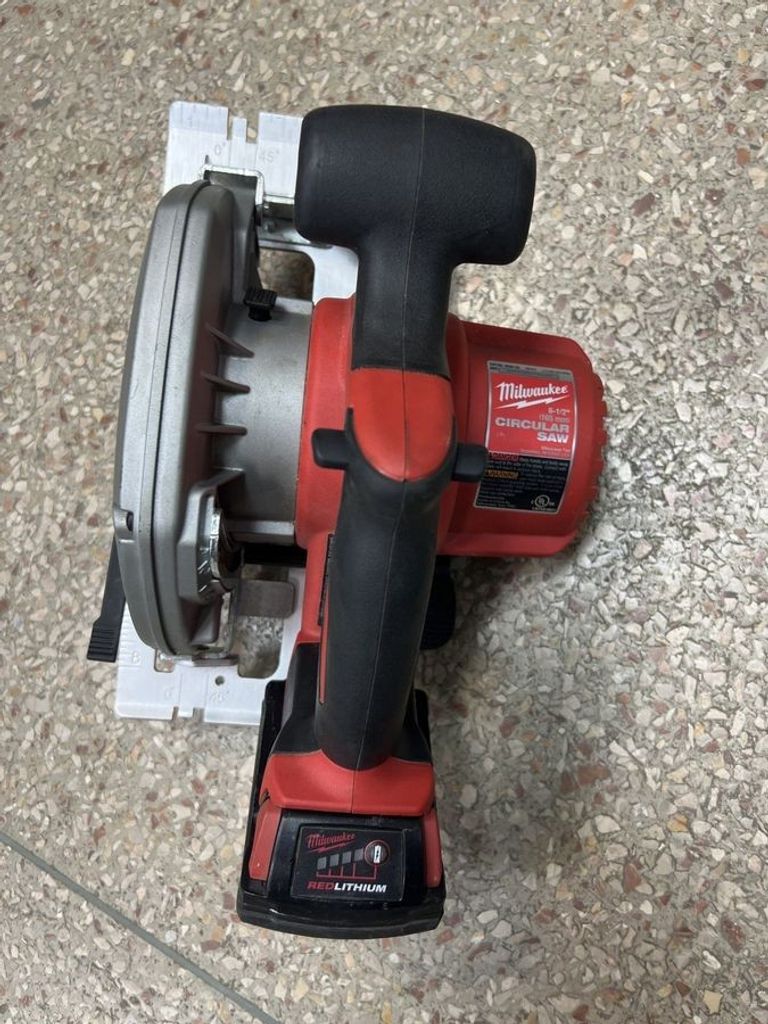 Оголошення Milwaukee m18 2630-20 Б/У