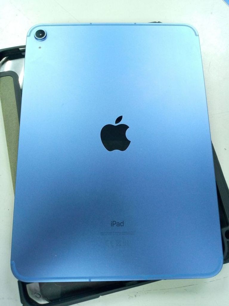 Оголошення Apple iPad 10.9 2022 Wi-Fi + Cellular 64GB Blue (MQ6K3, MCMK4) Б/У