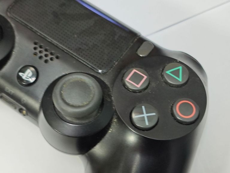 Оголошення Sony DualShock 4 V2 Black (9870357) Б/У