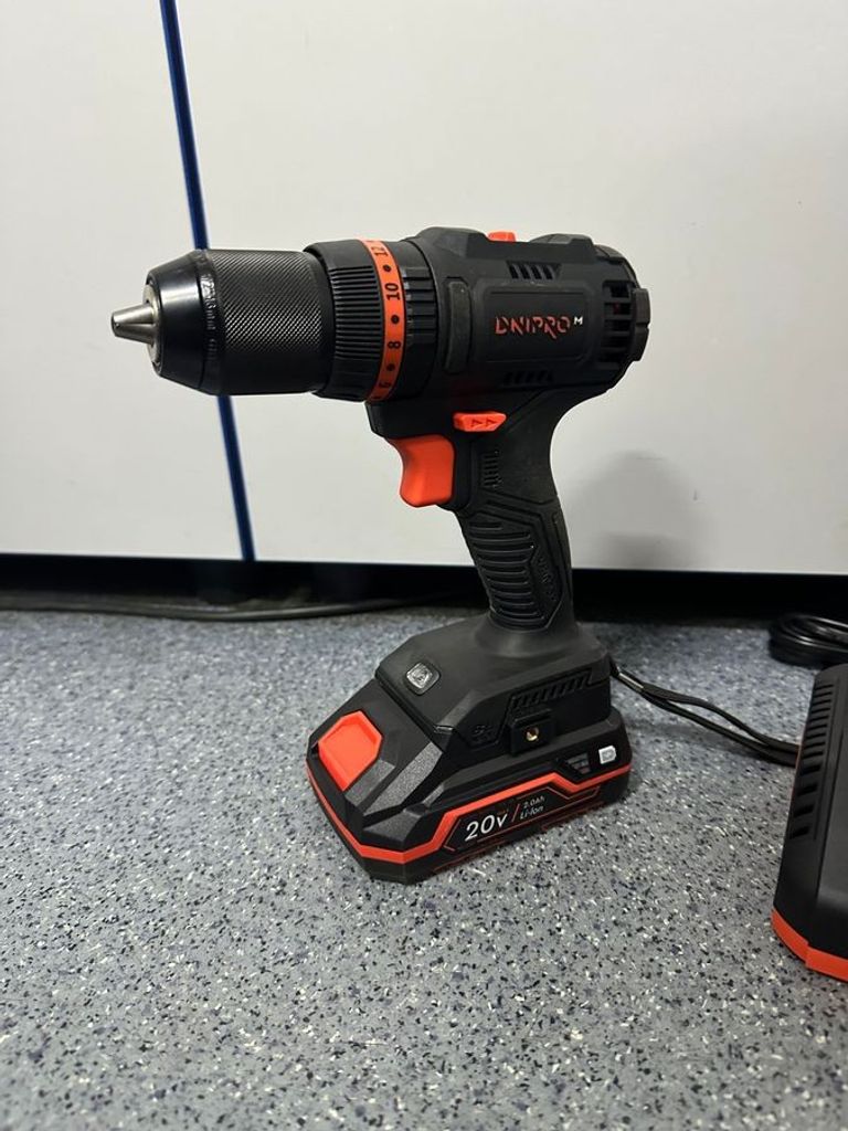 Купити Dnipro-M cd-218 + 1акб 4ah +1акб 2ah + зп Б/У