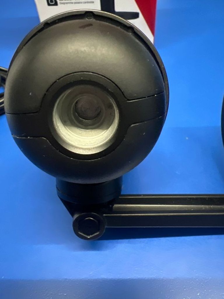 Дешиво Hyperx solocast с ломбарда