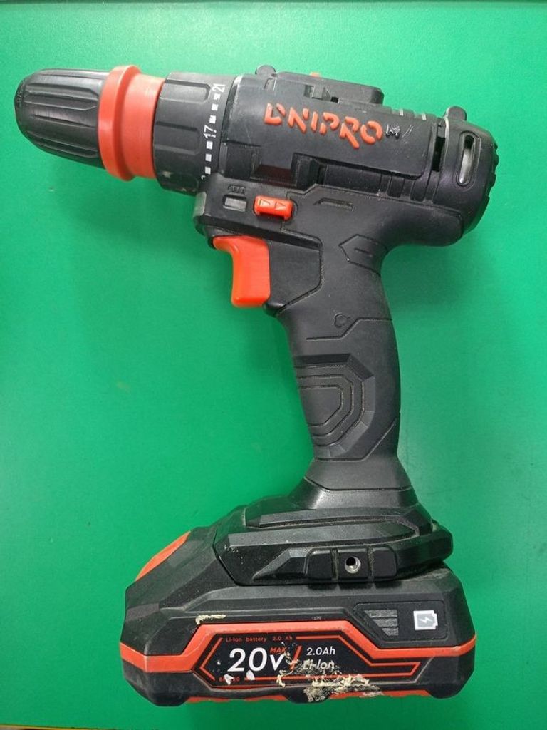 Купить Dnipro-M cd-218q 1акб 2ah зп Б/У