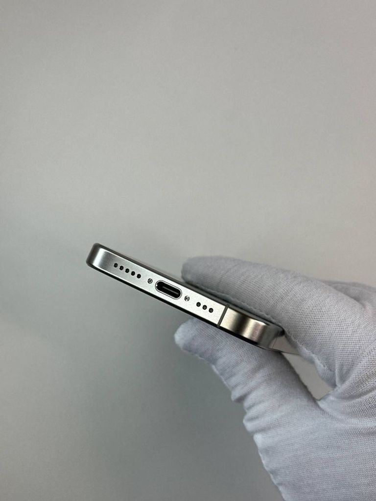 Apple iphone 15 pro 512gb Код:01-200825987. Зображення 9