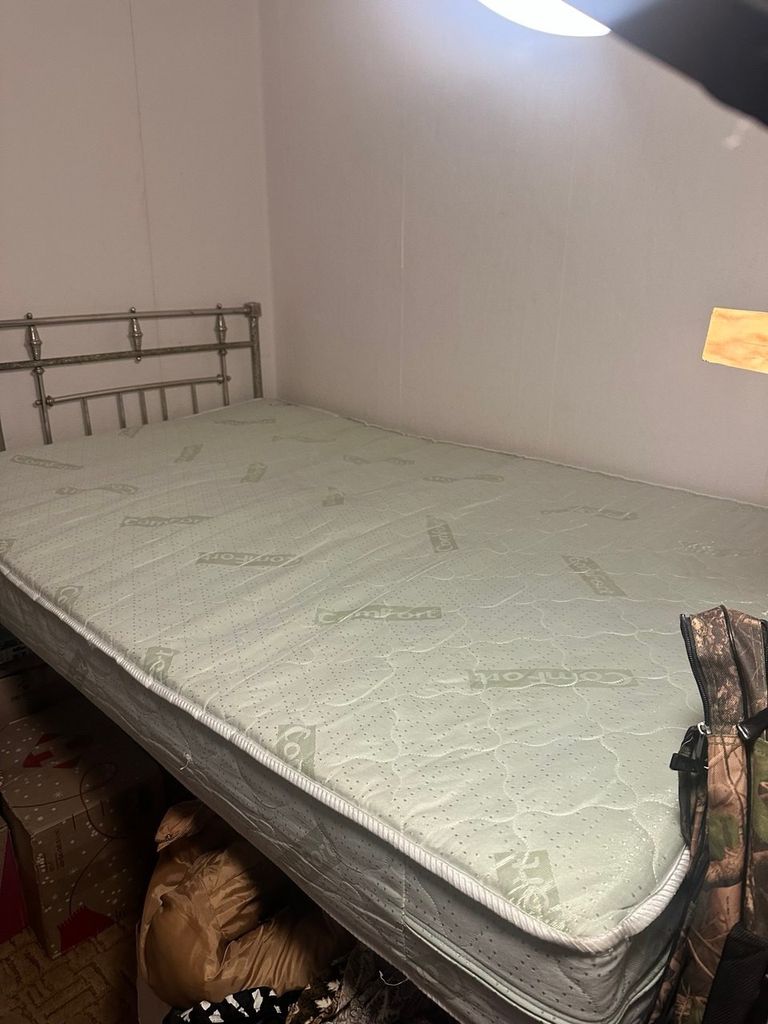 Дешево «Віолетта», «Comfort Lux” з ломбарду