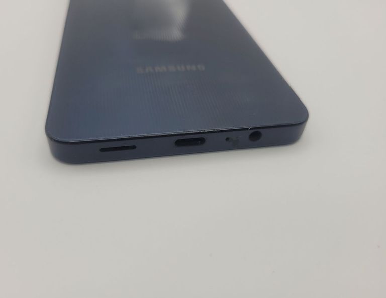 Распродажа Samsung galaxy a06 4/128gb, продавец Техноскарб