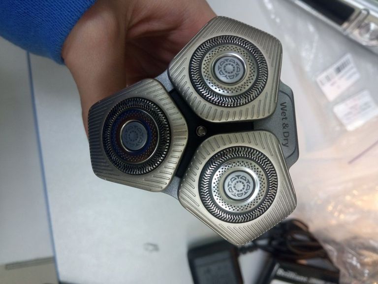 Оголошення Philips norelco s9000 prestige sp9841 Б/У