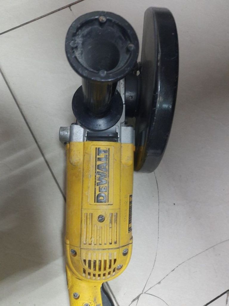 Оголошення Dewalt DWE494 Б/У