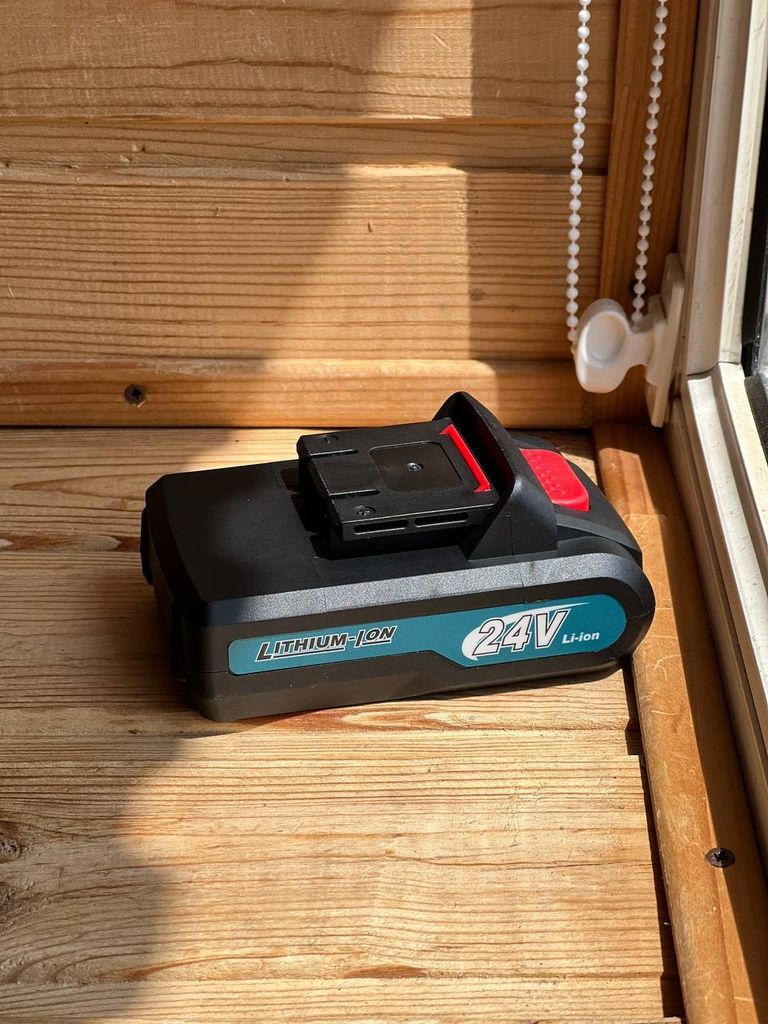 Купити Greencell AGM 12V 24Ah Б/У