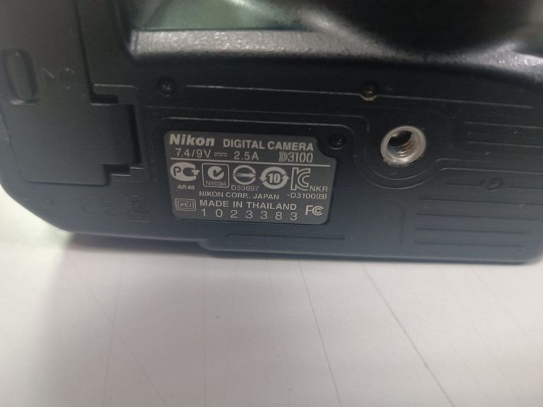 Дешево Nikon d3100 kit / af-s nikkor 18-55mm f:3,5-5,6g vr dx з ломбарду