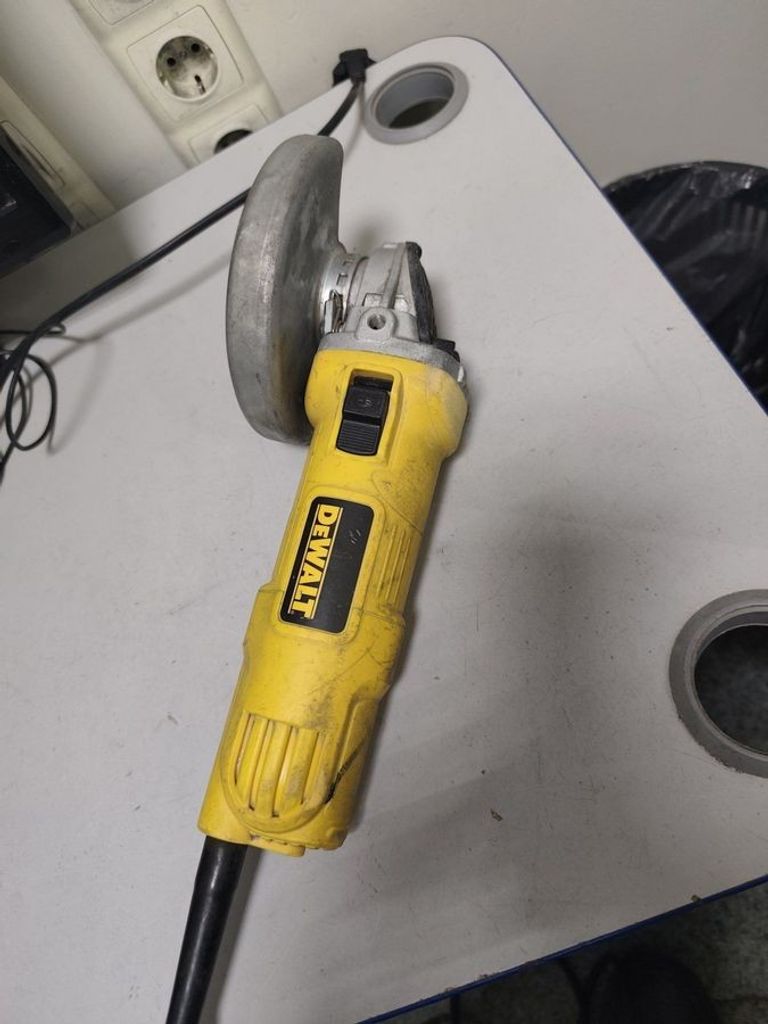 Купити Dewalt DWE4057 Б/У