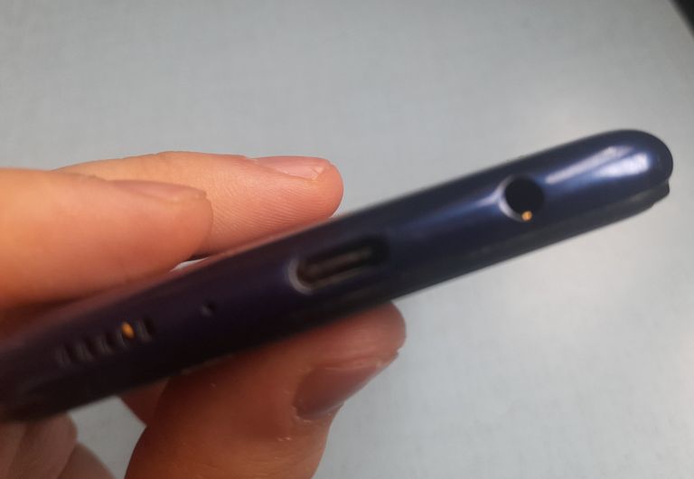 Купить Samsung galaxy m20 4/64gb Б/У